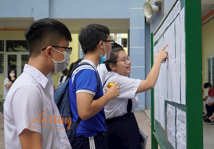 TPHCM quyết không hạ điểm chuẩn lớp 10 dù còn gần 5.000 thí sinh chưa nộp hồ sơ TPHCM quyết không hạ điểm chuẩn lớp 10 dù còn gần 5.000 thí sinh chưa nộp hồ sơ