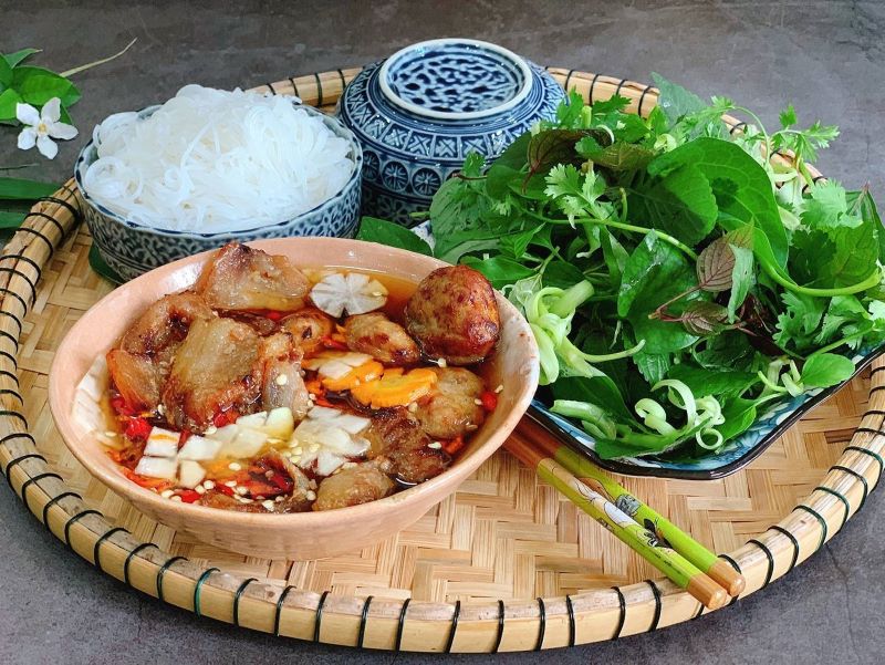 Bún chả là đặc sản nổi tiếng của thủ đô Hà Nội Bún chả là đặc sản nổi tiếng của thủ đô Hà Nội