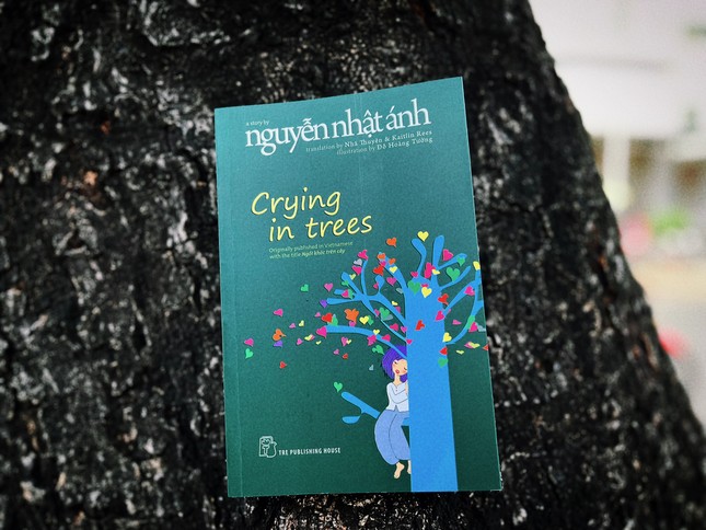 Ngồi khóc trên cây (Bản tiếng Anh). Ngồi khóc trên cây (Bản tiếng Anh).