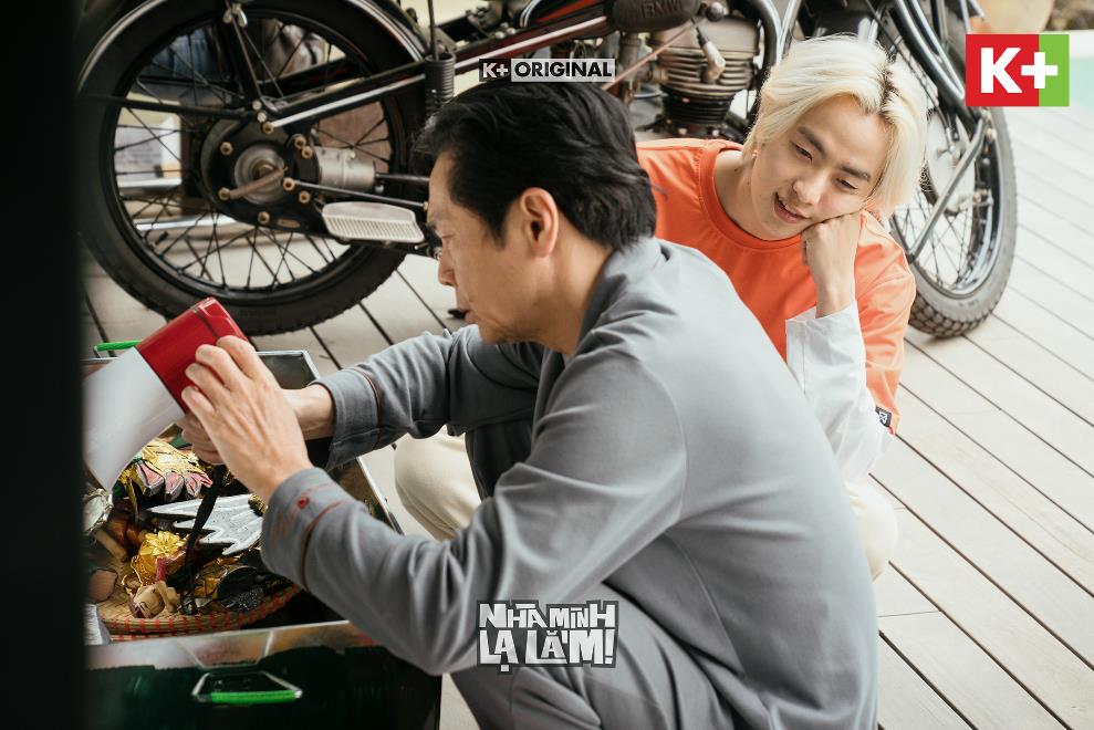 “Ít nhất trong gia đình này, cháu cảm giác là mình đang tồn tại” – Minh Khang “Ít nhất trong gia đình này, cháu cảm giác là mình đang tồn tại” – Minh Khang