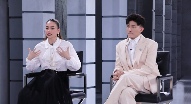 Theo luật chương trình, HLV chiến thắng và host Dược sĩ Tiến – mỗi người sẽ loại 1 người. Theo luật chương trình, HLV chiến thắng và host Dược sĩ Tiến – mỗi người sẽ loại 1 người.