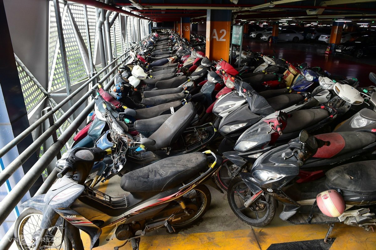 Bãi đậu xe tại sân bay Tân Sơn Nhất