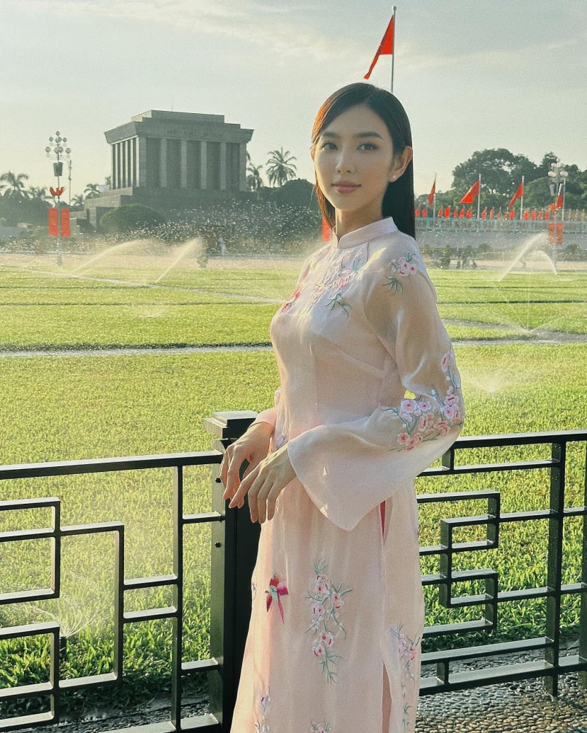Hoa hậu Thùy Tiên