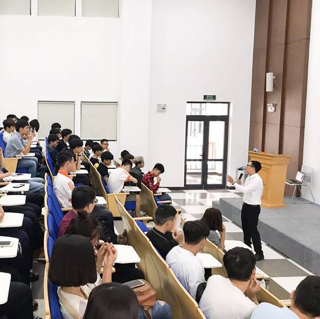 Dù học ở đâu, sinh viên cũng đều phải nghiêm túc. Dù học ở đâu, sinh viên cũng đều phải nghiêm túc.