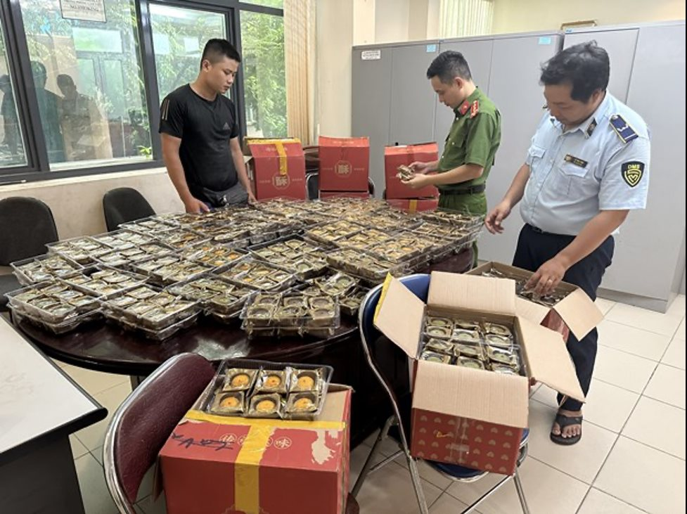 Cục QLTT TP.HCM đã phát hiện ra nhiều bánh Trung thu không rõ nguồn gốc xuất xứ.