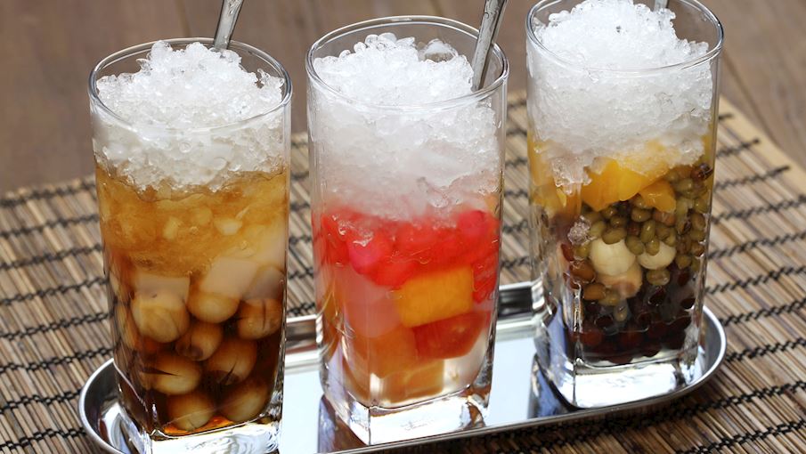 Chè chiếm một ví trí quan trọng trong văn hóa ẩm thực đường phố Việt. Chè chiếm một ví trí quan trọng trong văn hóa ẩm thực đường phố Việt.