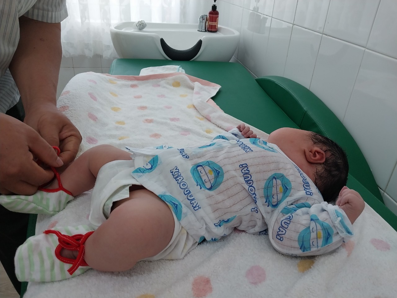 Bé sơ sinh nặng 6,1 kg rất hiếm gặp Bé sơ sinh nặng 6,1 kg rất hiếm gặp