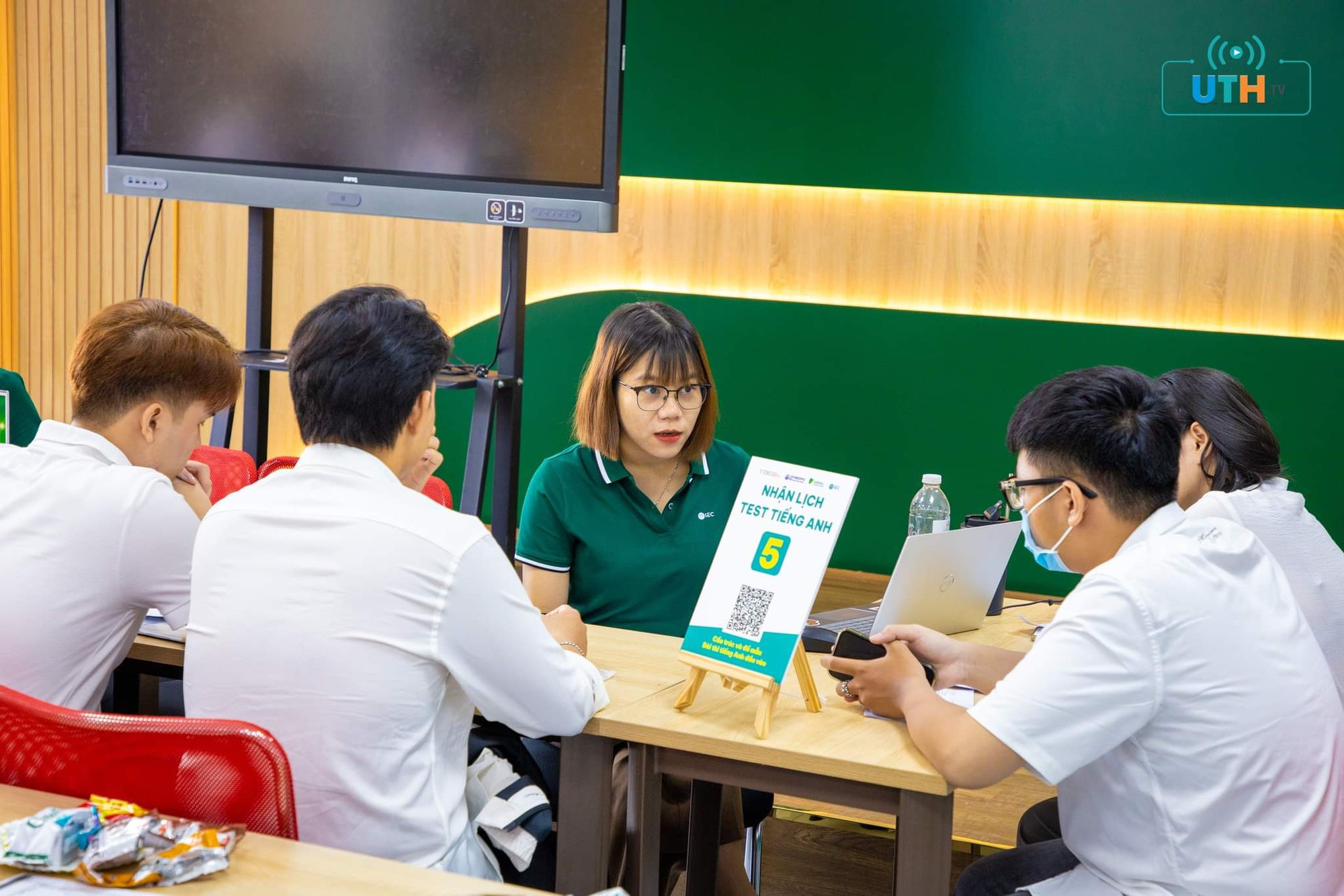 Tân sinh viên nhập học tại Trường ĐH Giao thông Vận tải năm 2023. Ảnh: UTH Tân sinh viên nhập học tại Trường ĐH Giao thông Vận tải năm 2023. Ảnh: UTH