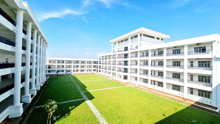 Sinh viên Trường Đại học Mở TP.HCM sẽ học tại cơ sở Nhà Bè từ đầu năm học 2023 - 2024 Sinh viên Trường Đại học Mở TP.HCM sẽ học tại cơ sở Nhà Bè từ đầu năm học 2023 - 2024