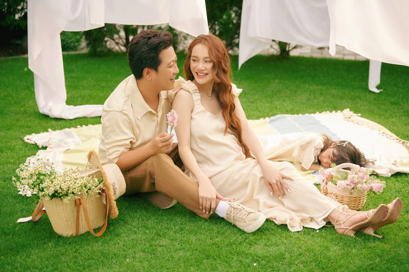 Trường Giang và Nhã Phương khoe ảnh kỷ niệm 5 năm ngày cưới Trường Giang và Nhã Phương khoe ảnh kỷ niệm 5 năm ngày cưới