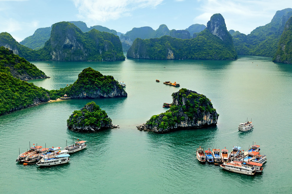 Vịnh Hạ Long - quần đảo Cát Bà chính thức trở thành di sản thế giới liên tỉnh, thành phố đầu tiên của Việt Nam Vịnh Hạ Long - quần đảo Cát Bà chính thức trở thành di sản thế giới liên tỉnh, thành phố đầu tiên của Việt Nam