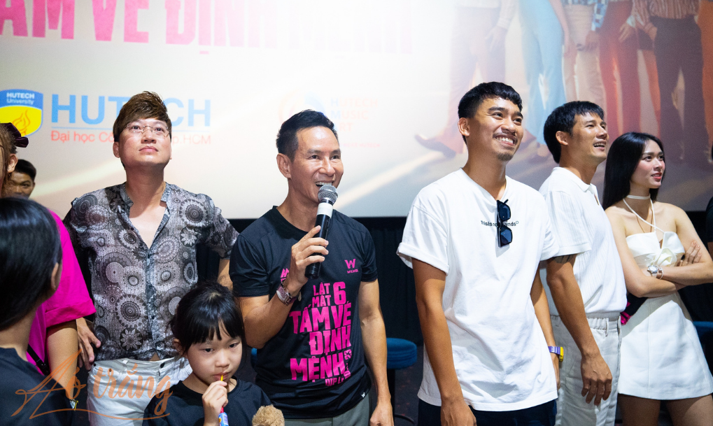 Sinh viên giao lưu cùng đạo diễn Lý Hải và ekip đoàn làm phim "Lật mặt 6: Tấm vé định mệnh" Sinh viên giao lưu cùng đạo diễn Lý Hải và ekip đoàn làm phim "Lật mặt 6: Tấm vé định mệnh"