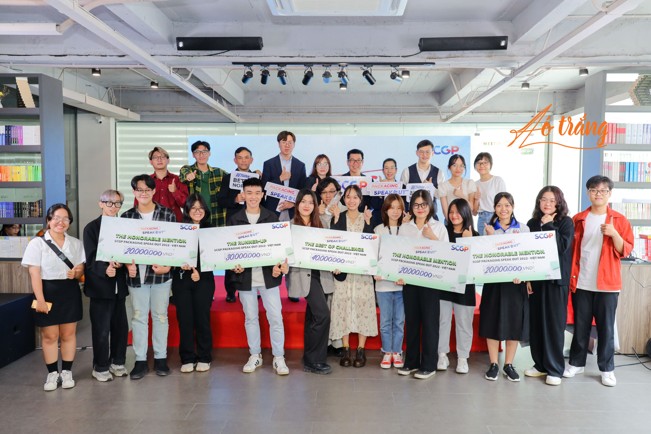 v Cuộc thi SCGP Packaging Speak Out 2022 - Việt Nam đã vinh danh 11 ý tưởng bao bì bền vững từ các nhà thiết kế trẻ tài năng.