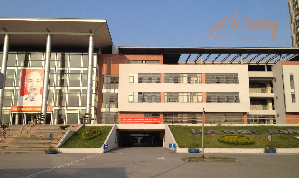 Với sứ mệnh giáo dục những học sinh hàng đầu Việt Nam, trường THPT chuyên Hà Nội - Amsterdam chính là niềm mơ ước của bao bạn trẻ, là niềm tự hào chắp cánh ước mơ tương lai. Với sứ mệnh giáo dục những học sinh hàng đầu Việt Nam, trường THPT chuyên Hà Nội - Amsterdam chính là niềm mơ ước của bao bạn trẻ, là niềm tự hào chắp cánh ước mơ tương lai.