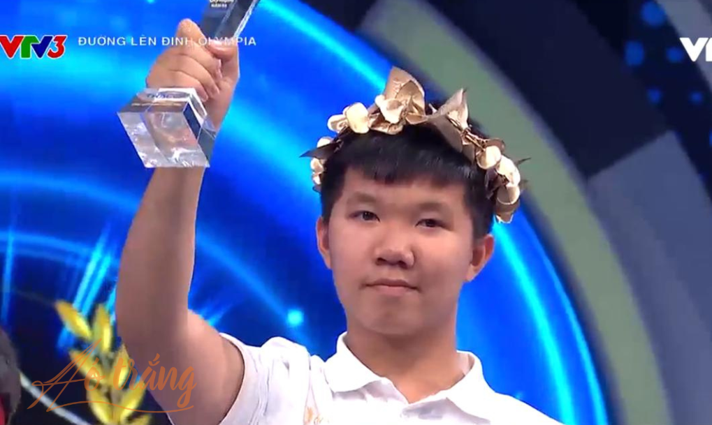 Lê Xuân Mạnh - học sinh Trường THPT Hàm Rồng (Thanh Hóa) Lê Xuân Mạnh - học sinh Trường THPT Hàm Rồng (Thanh Hóa)