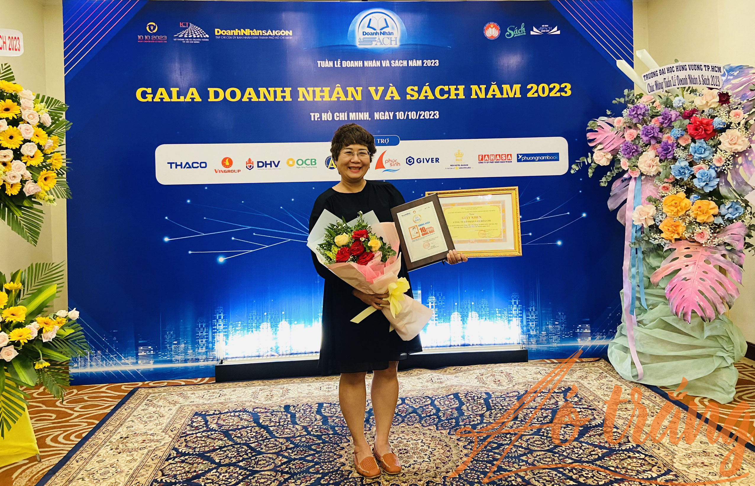 Đại diện Chibooks nhận Giải thưởng Đại diện Chibooks nhận Giải thưởng