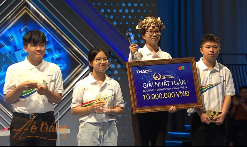 Đỗ Thị Phương Thảo là thí sinh đầu tiên giành vòng nguyệt quế Đường lên đỉnh Olympia năm thứ 24 Đỗ Thị Phương Thảo là thí sinh đầu tiên giành vòng nguyệt quế Đường lên đỉnh Olympia năm thứ 24