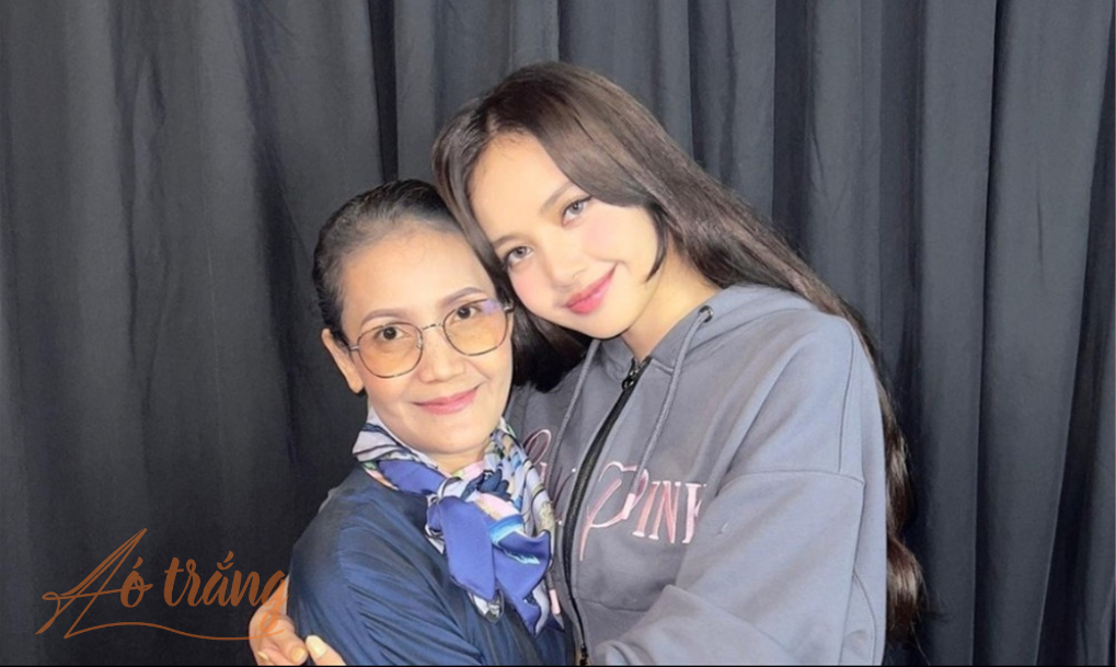 Mẹ Lisa bất ngờ xóa tài khoản Instagram. Mẹ Lisa bất ngờ xóa tài khoản Instagram.