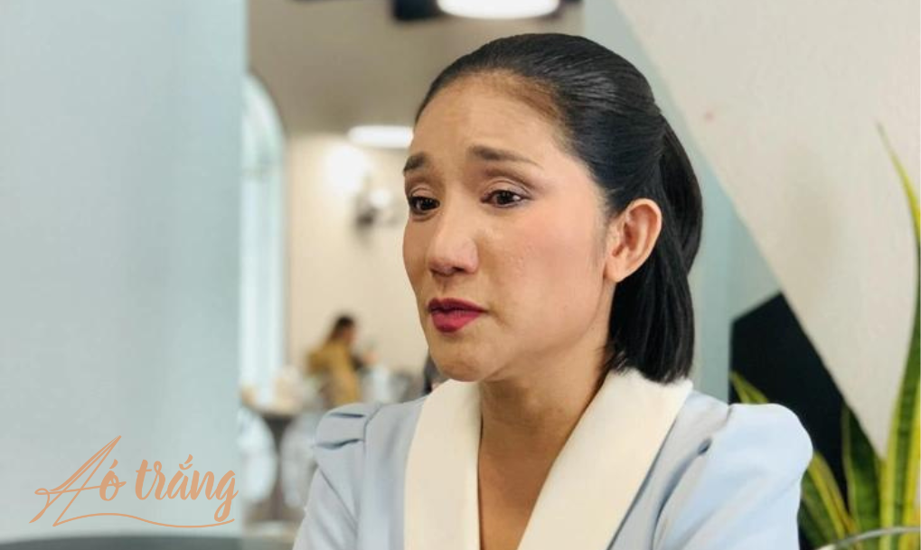 Diễn viên Cát Tường trong buổi gặp gỡ báo chí, xin lỗi khán giả vì quảng cáo sai sự thật gần đây Diễn viên Cát Tường trong buổi gặp gỡ báo chí, xin lỗi khán giả vì quảng cáo sai sự thật gần đây
