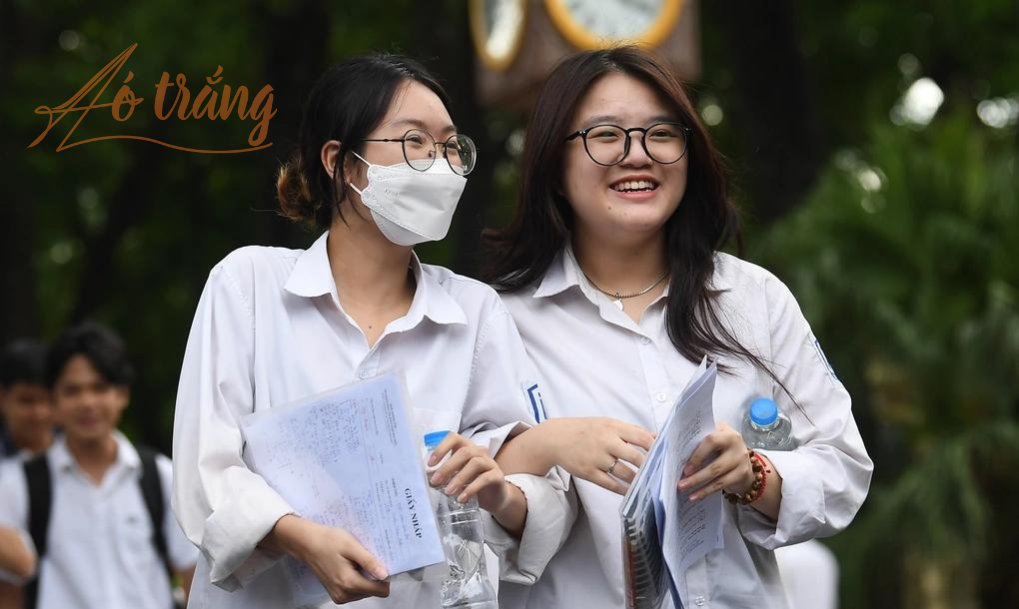 Theo chương trình cũ thí sinh sẽ thi 3 môn thi bắt buộc và tổ hợp môn tự chọn. Theo chương trình cũ thí sinh sẽ thi 3 môn thi bắt buộc và tổ hợp môn tự chọn.