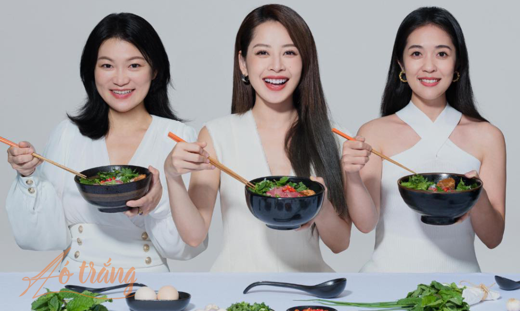 Chi Pu và hai nhà đồng sáng lập của Là Gánh trong bộ ảnh quảng bá. Ảnh: Chi Pu Chi Pu và hai nhà đồng sáng lập của Là Gánh trong bộ ảnh quảng bá. Ảnh: Chi Pu