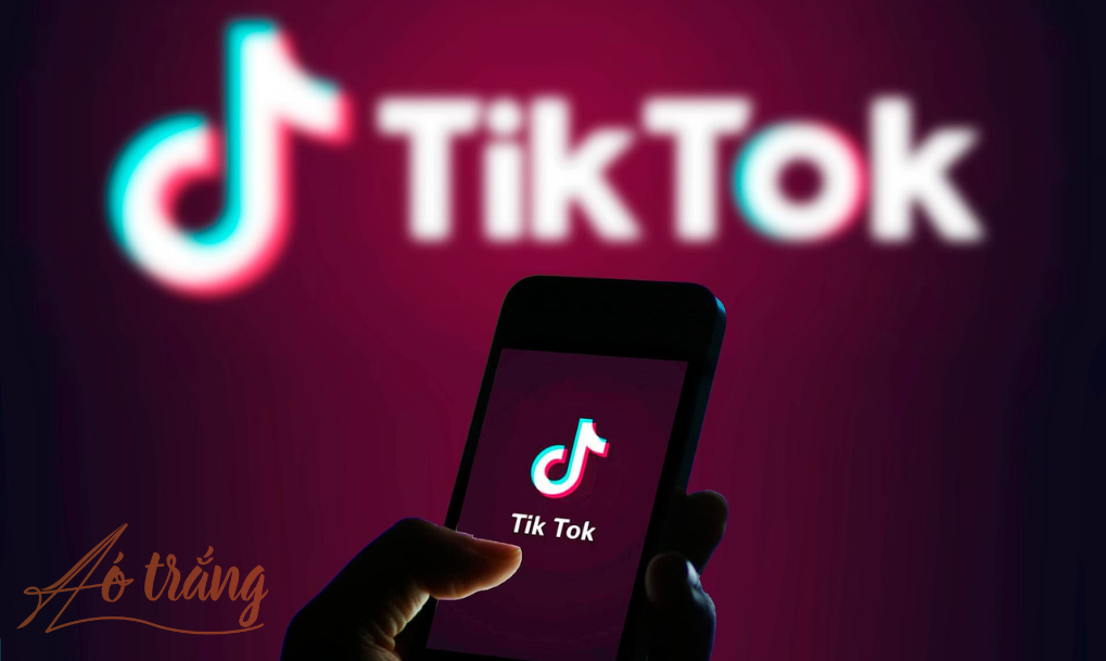 Phụ huynh hoang mang vì khó kiểm soát nội dung con trẻ xem trên TikTok Phụ huynh hoang mang vì khó kiểm soát nội dung con trẻ xem trên TikTok