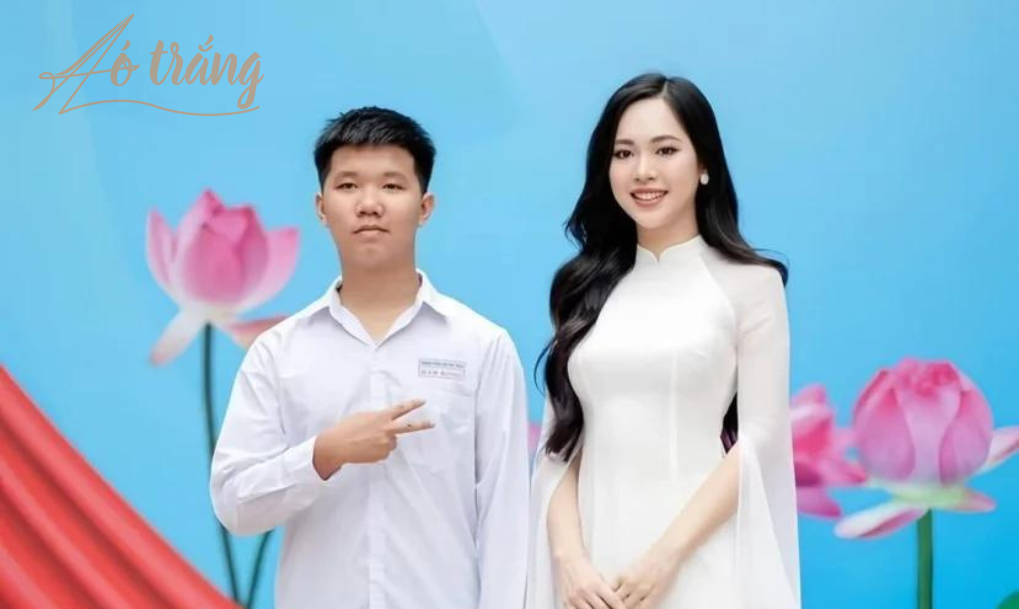 Quán quân Olympia 2023 Lê Xuân Mạnh cùng Á hậu Trịnh Thuỳ Linh Quán quân Olympia 2023 Lê Xuân Mạnh cùng Á hậu Trịnh Thuỳ Linh