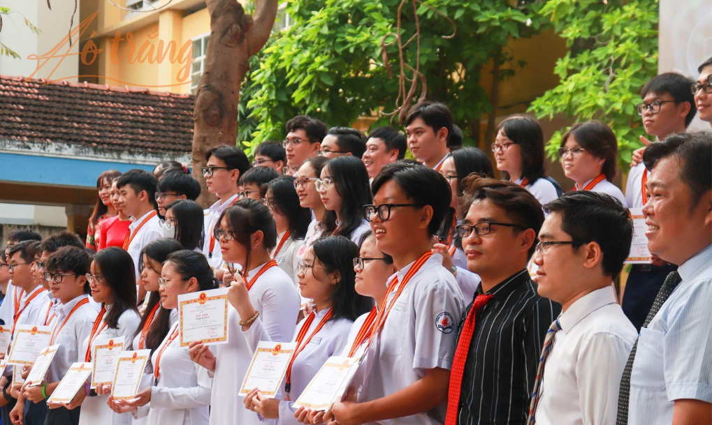 Trường THPT Nguyễn Thượng Hiền luôn là trường có điểm chuẩn lớp 10 cao nhất TP HCM Trường THPT Nguyễn Thượng Hiền luôn là trường có điểm chuẩn lớp 10 cao nhất TP HCM