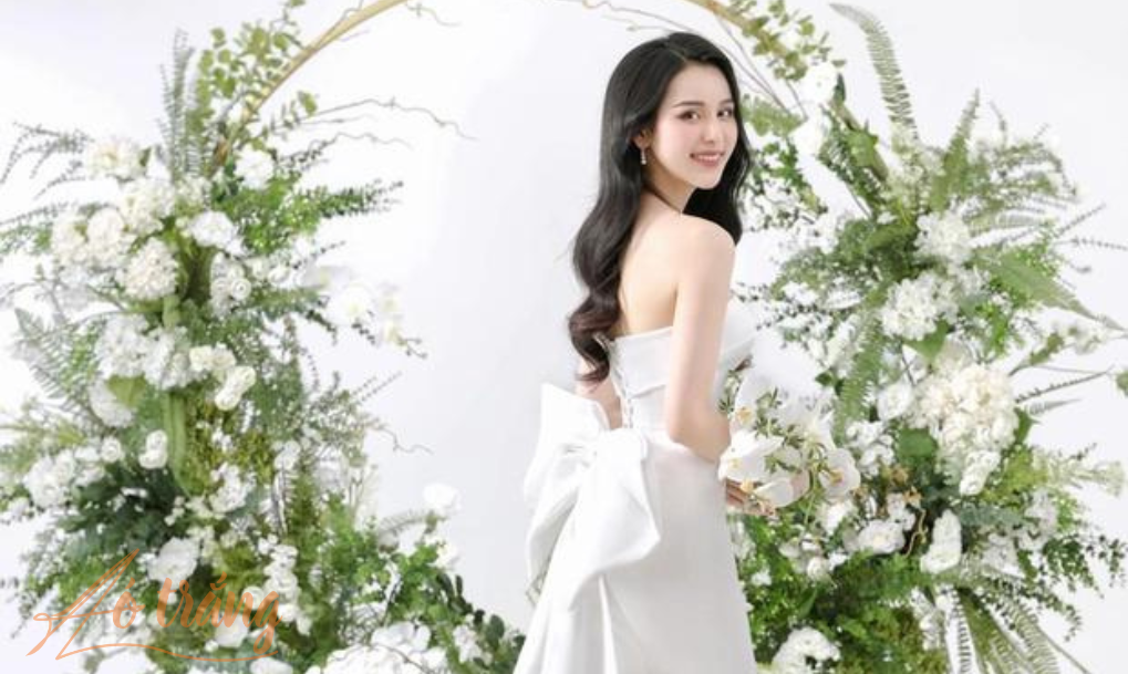 Tường Vi bất ngờ tung bộ ảnh cưới, thông báo sắp lên xe hoa Tường Vi bất ngờ tung bộ ảnh cưới, thông báo sắp lên xe hoa