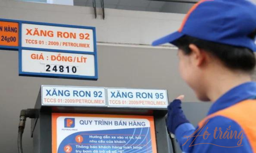 Xăng RON 92 và RON 95 là 2 trong số 3 loại xăng phổ biến nhất trên thị trường hiện nay Xăng RON 92 và RON 95 là 2 trong số 3 loại xăng phổ biến nhất trên thị trường hiện nay
