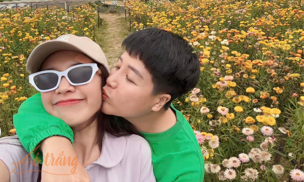Cặp đôi thường xuyên thể hiện tình cảm với nhau thuở còn mặn nồng Cặp đôi thường xuyên thể hiện tình cảm với nhau thuở còn mặn nồng