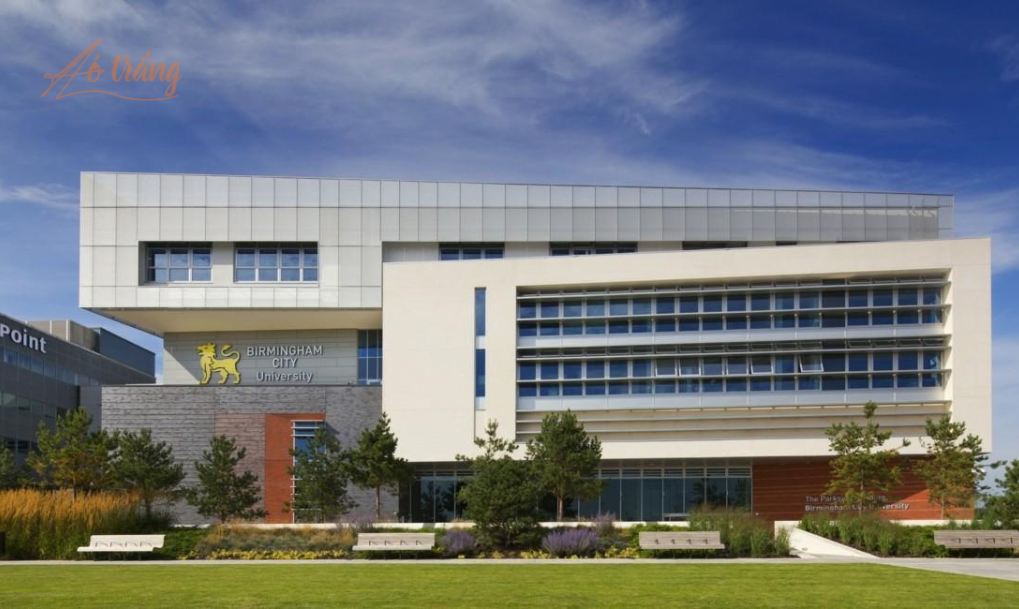 Học bổng MB-PhD Kennedy Trust được tài trợ hoàn toàn tại Vương quốc Anh dành cho tất cả sinh viên quốc tế Học bổng MB-PhD Kennedy Trust được tài trợ hoàn toàn tại Vương quốc Anh dành cho tất cả sinh viên quốc tế