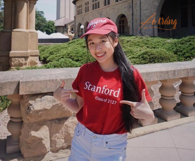 Jenny Huỳnh được nhiều bạn trẻ yêu quý Jenny Huỳnh được nhiều bạn trẻ yêu quý