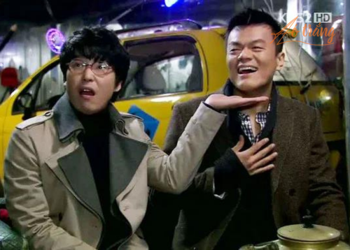 Thầy giáo Kang Oh Hyuk và Yang Jin Man trong "Dream High" Thầy giáo Kang Oh Hyuk và Yang Jin Man trong "Dream High"