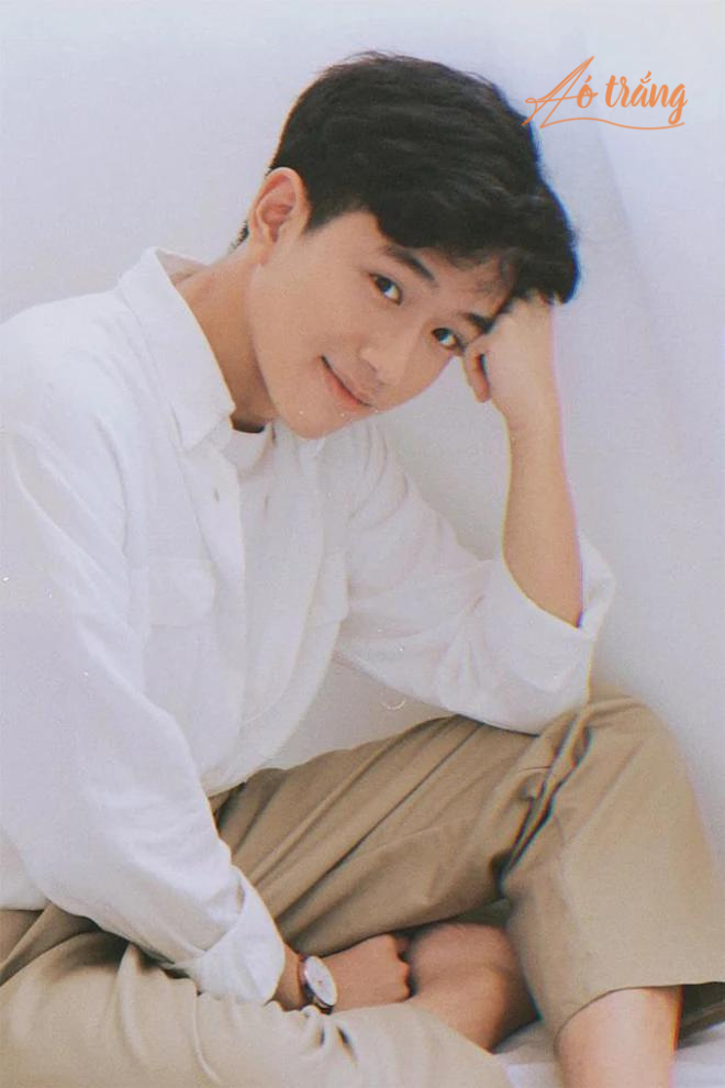 Tương tự đàn chị, "hot boy 8.0 IELTS" Thiện Khiêm cũng đến từ lớp chuyên Anh của trường THPT chuyên Phan Bội Châu Tương tự đàn chị, "hot boy 8.0 IELTS" Thiện Khiêm cũng đến từ lớp chuyên Anh của trường THPT chuyên Phan Bội Châu