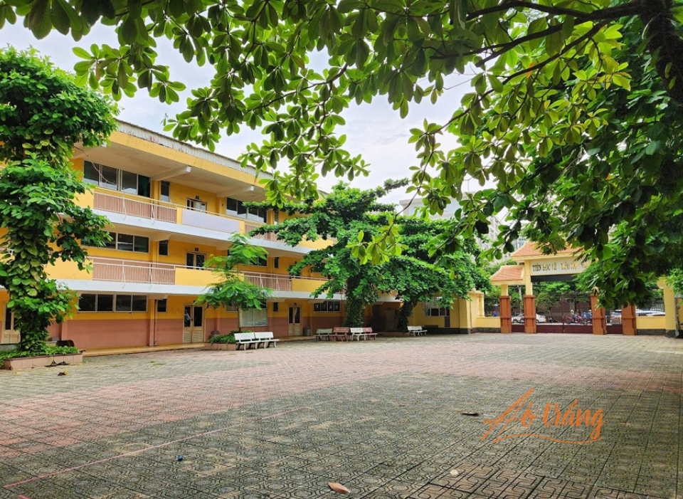 Những dãy phòng học sắp được đập đi xây lại Những dãy phòng học sắp được đập đi xây lại