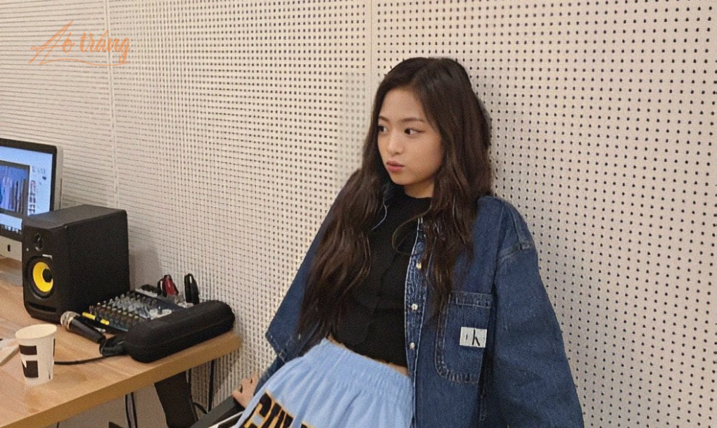 Ahyeon được mệnh danh là "tiểu Jennie" do có ngoại hình hao hao đàn chị, cùng khả năng biểu diễn xuất sắc Ahyeon được mệnh danh là "tiểu Jennie" do có ngoại hình hao hao đàn chị, cùng khả năng biểu diễn xuất sắc