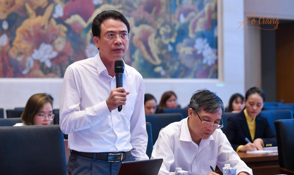 Ông Dương Xuân Phượng, Phó Giám đốc Học viện Viettel phát biểu tại hội thảo. Ông Dương Xuân Phượng, Phó Giám đốc Học viện Viettel phát biểu tại hội thảo.