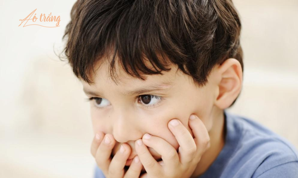 Những thay đổi trên cơ thể khiến trẻ tự ti và dễ rơi vào khủng hoảng tuổi dậy thì Những thay đổi trên cơ thể khiến trẻ tự ti và dễ rơi vào khủng hoảng tuổi dậy thì