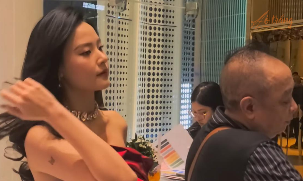 Midu được cho "quên" chào tiền bối khi dự đám cưới Puka và Gin Tuấn Kiệt Midu được cho "quên" chào tiền bối khi dự đám cưới Puka và Gin Tuấn Kiệt