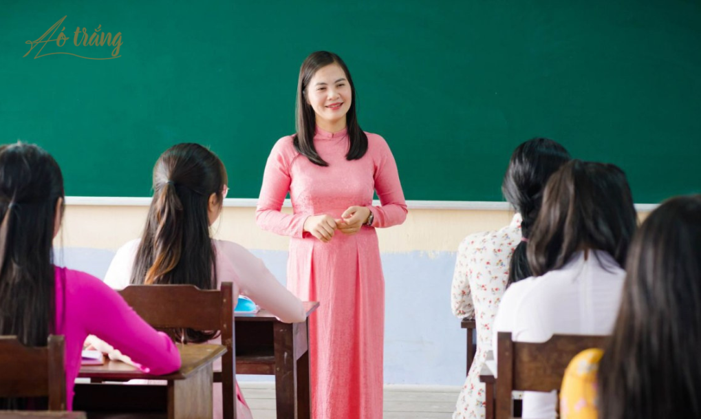 20/11 là để tri ân, cớ sao lại thành áp lực lên vai thầy cô? 20/11 là để tri ân, cớ sao lại thành áp lực lên vai thầy cô?