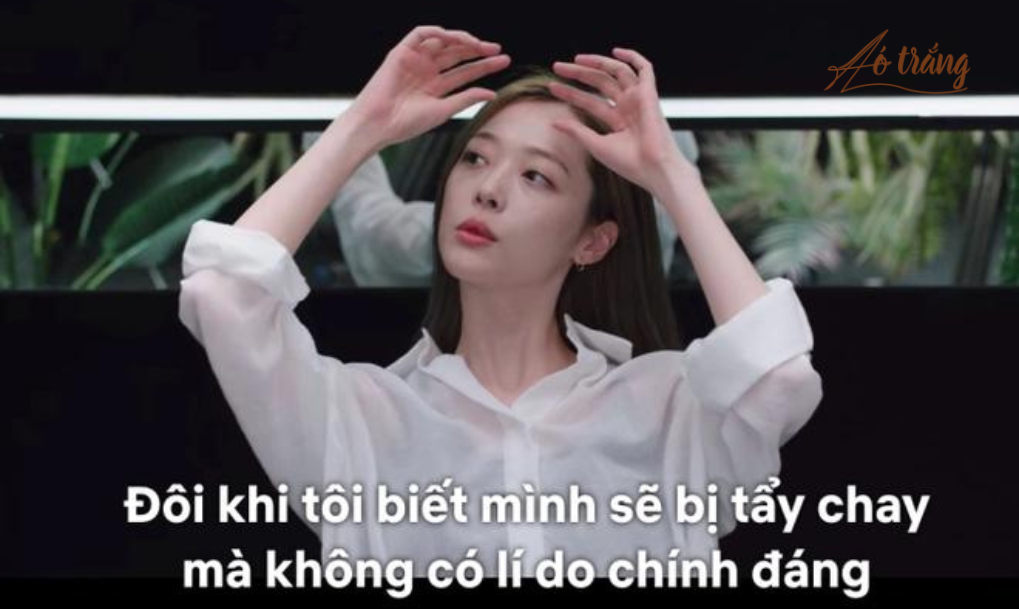Sulli giãi bày việc bị 'ném đá' vì không mặc nội y Sulli giãi bày việc bị 'ném đá' vì không mặc nội y