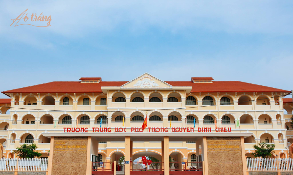 Trường THPT Nguyễn Đình Chiểu - Tiền Giang Trường THPT Nguyễn Đình Chiểu - Tiền Giang