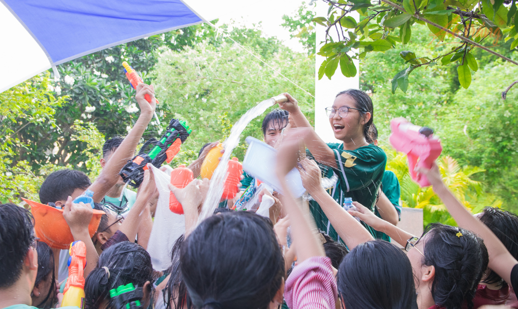 Với đội ngũ giáo viên tâm huyết, chương trình đào tạo chất lượng và hoạt động ngoại khóa đa dạng, trường sẽ mang đến cho các học sinh một môi trường học tập và phát triển tốt nhất. Với đội ngũ giáo viên tâm huyết, chương trình đào tạo chất lượng và hoạt động ngoại khóa đa dạng, trường sẽ mang đến cho các học sinh một môi trường học tập và phát triển tốt nhất.