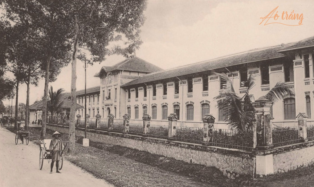 Trường THPT Nguyễn Thị Minh Khai lúc bấy giờ Trường THPT Nguyễn Thị Minh Khai lúc bấy giờ