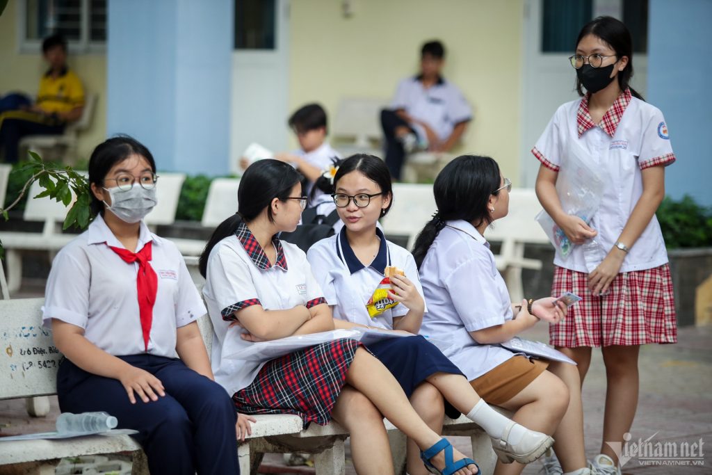 Thí sinh dự thi lớp 10 năm 2024 tại TPHCM. Ảnh: Nguyễn Huế