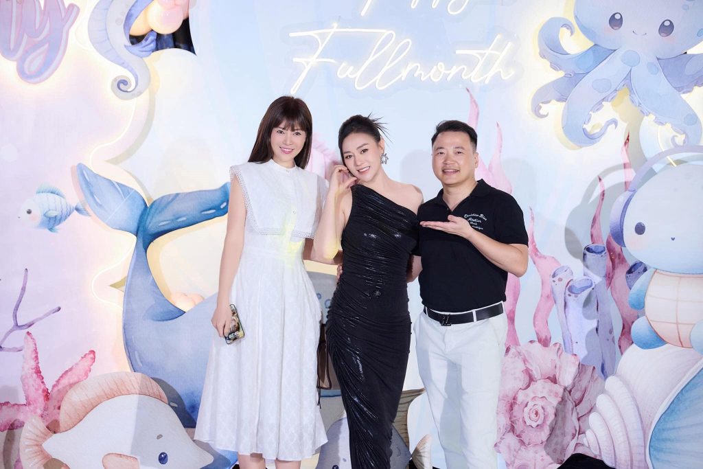 Diễn viên Thanh Hương đến mừng tiệc đầy tháng 2 con sinh đôi của Phương Oanh - Shark Bình. Ảnh: FBNV.