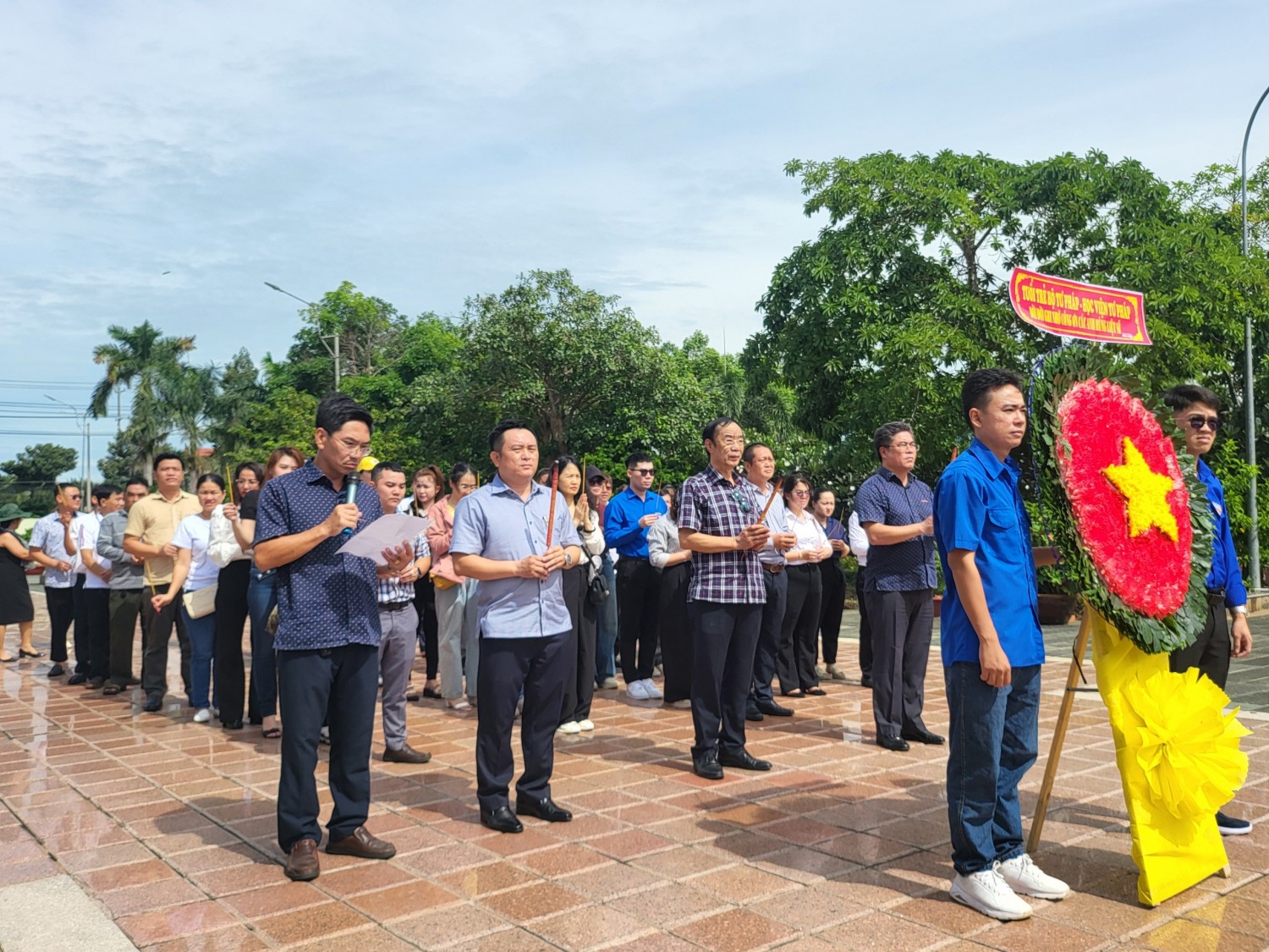 Học viện Tư pháp: Phát huy đạo lý “uống nước nhớ nguồn”, “đền ơn đáp nghĩa” 