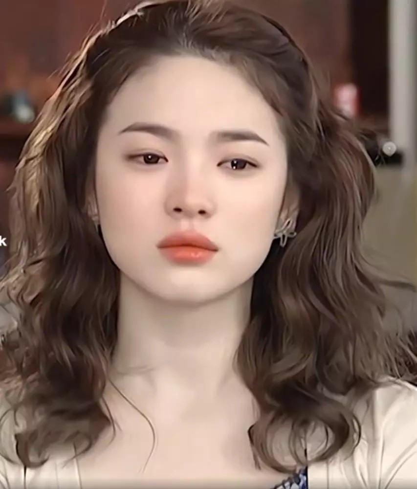 Ảnh Song Hye Kyo năm 2000 gây sốt với gần 10 triệu lượt xem