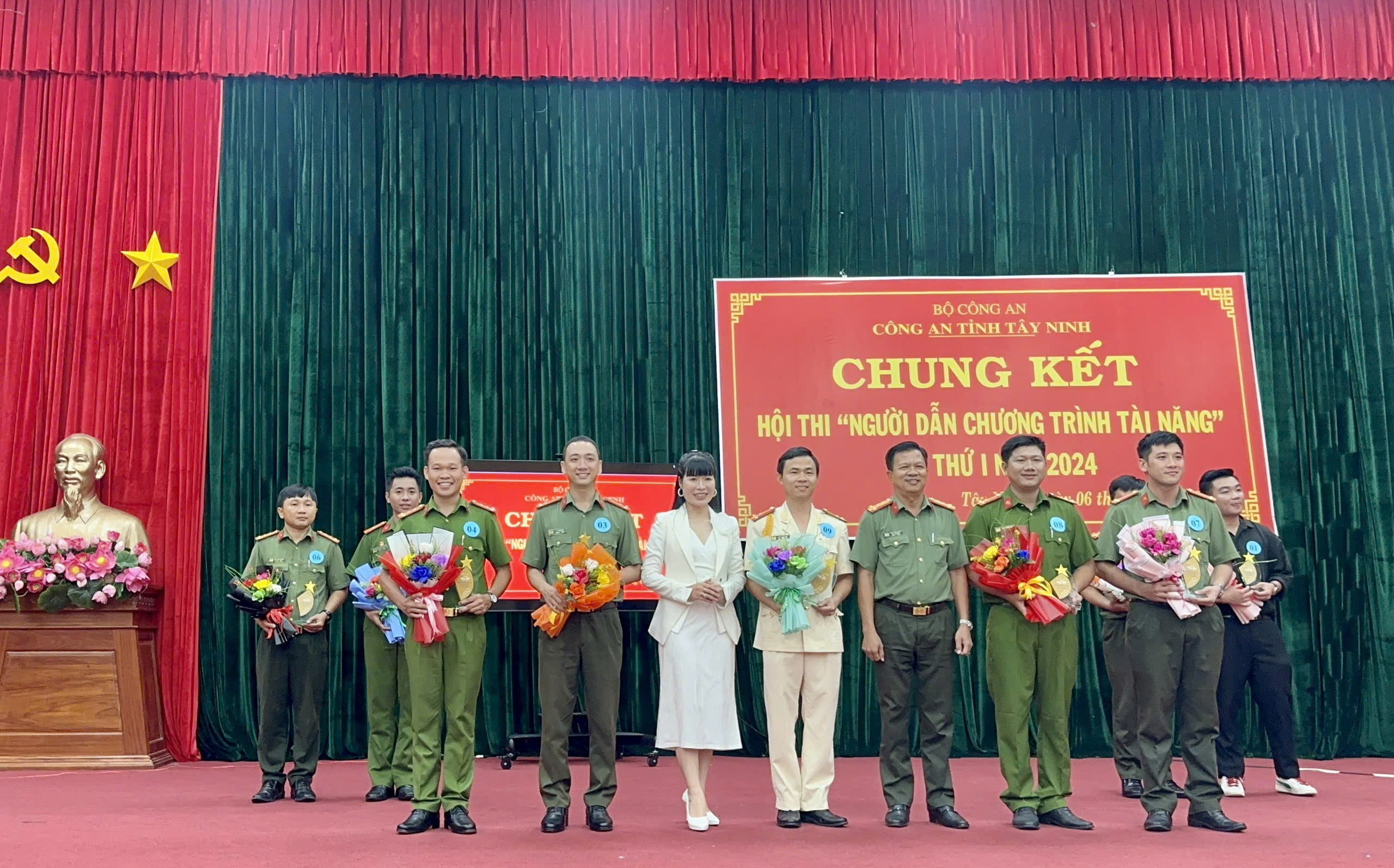 Diễn giả MC Thi Thảo đồng hành cùng "Người dẫn chương trình tài năng Công an tỉnh Tây Ninh"